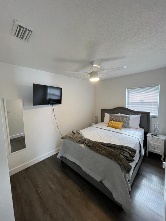 Incredible Comfortable Apartments Near The Airport And Beaches Tampa Eksteriør billede