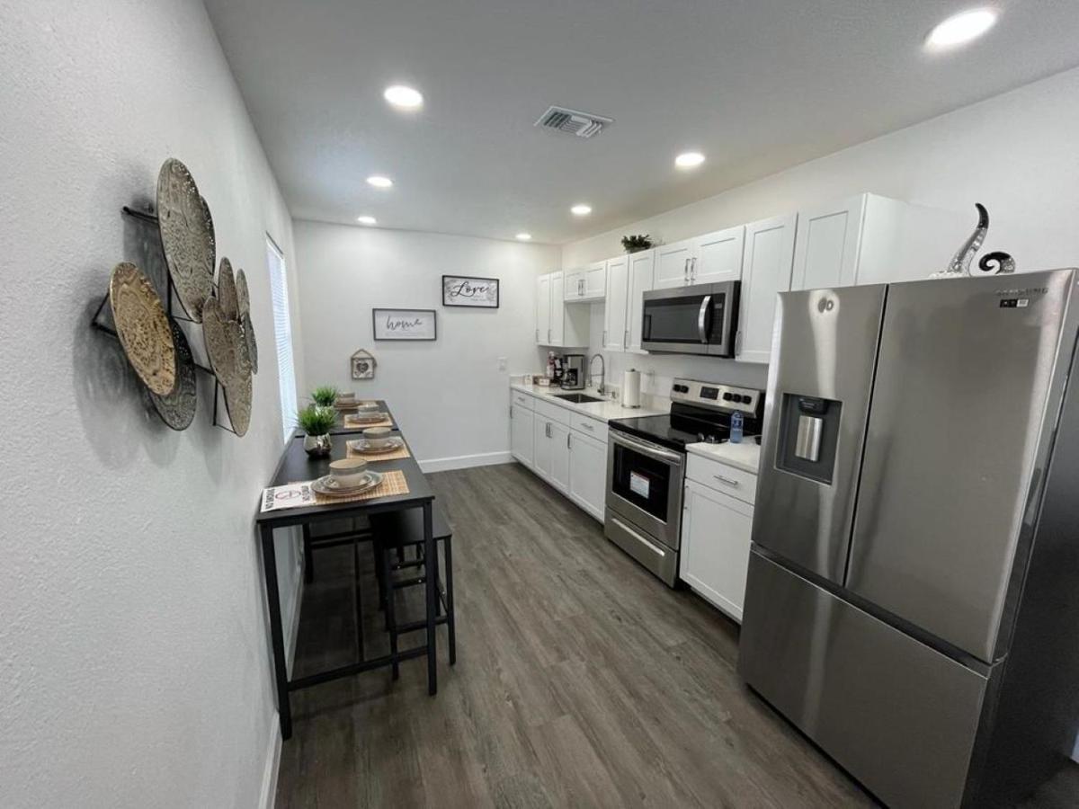 Incredible Comfortable Apartments Near The Airport And Beaches Tampa Eksteriør billede