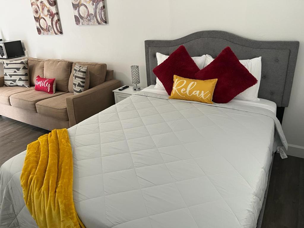 Incredible Comfortable Apartments Near The Airport And Beaches Tampa Eksteriør billede