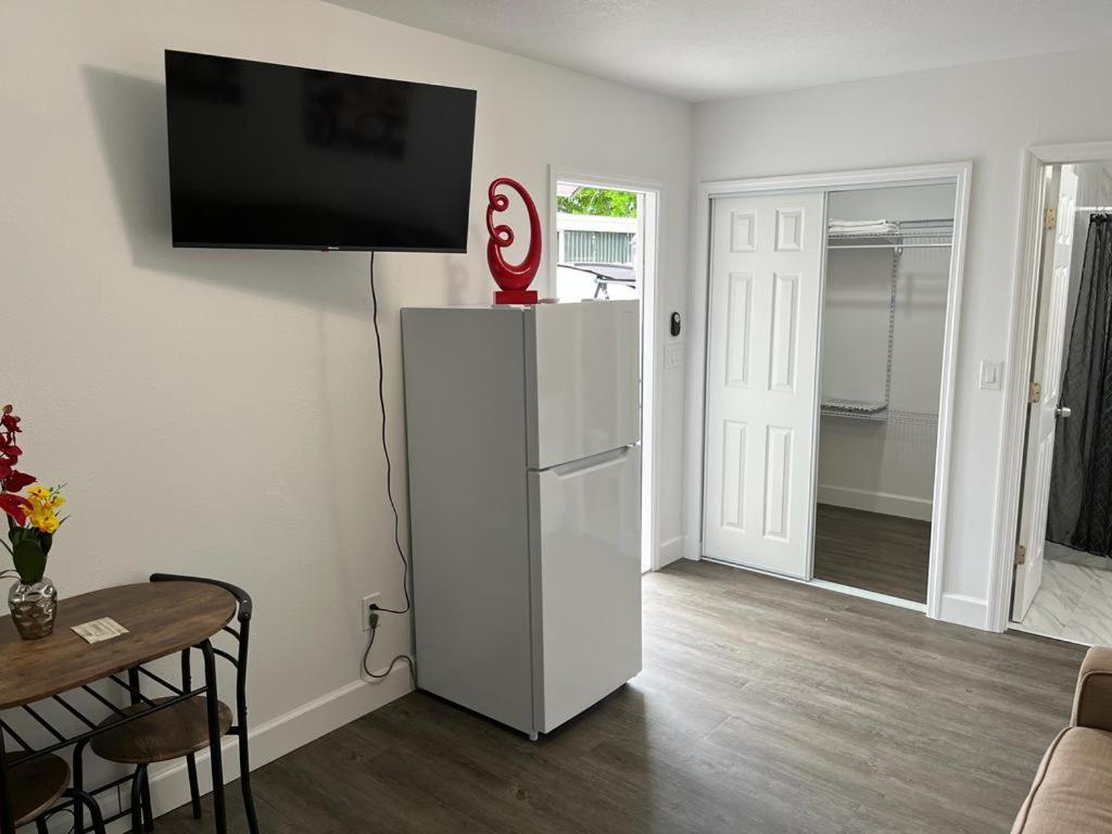 Incredible Comfortable Apartments Near The Airport And Beaches Tampa Eksteriør billede