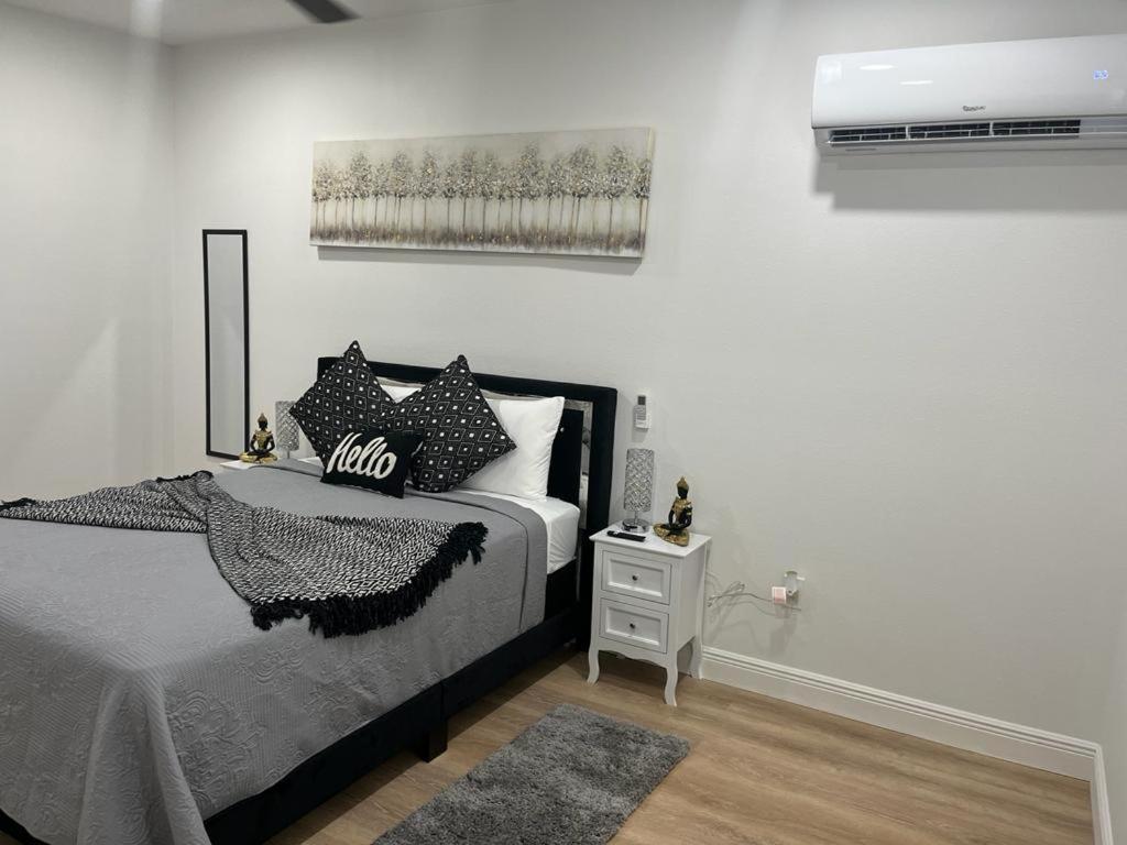Incredible Comfortable Apartments Near The Airport And Beaches Tampa Eksteriør billede